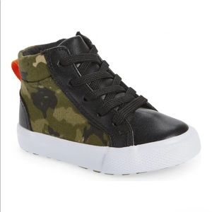 Toddler Cooper High Top Sneaker TUCKER + TATE